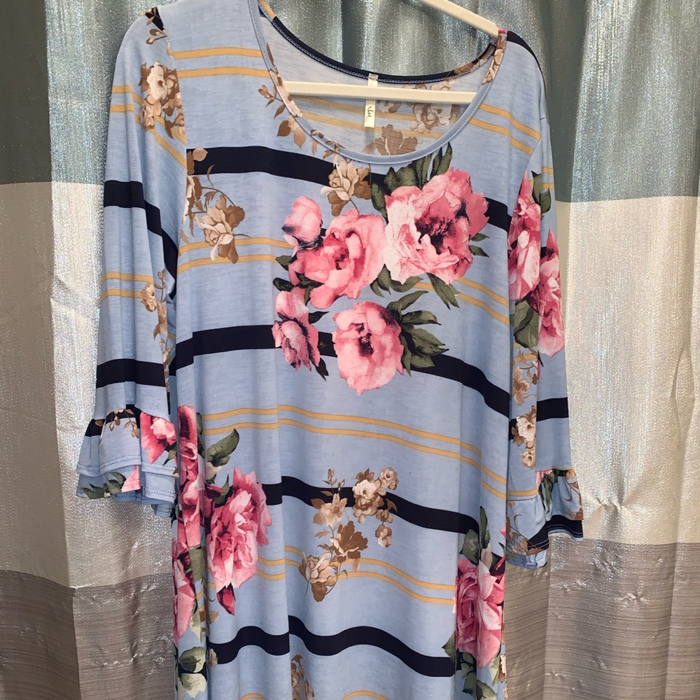 Boutique style tunic top
